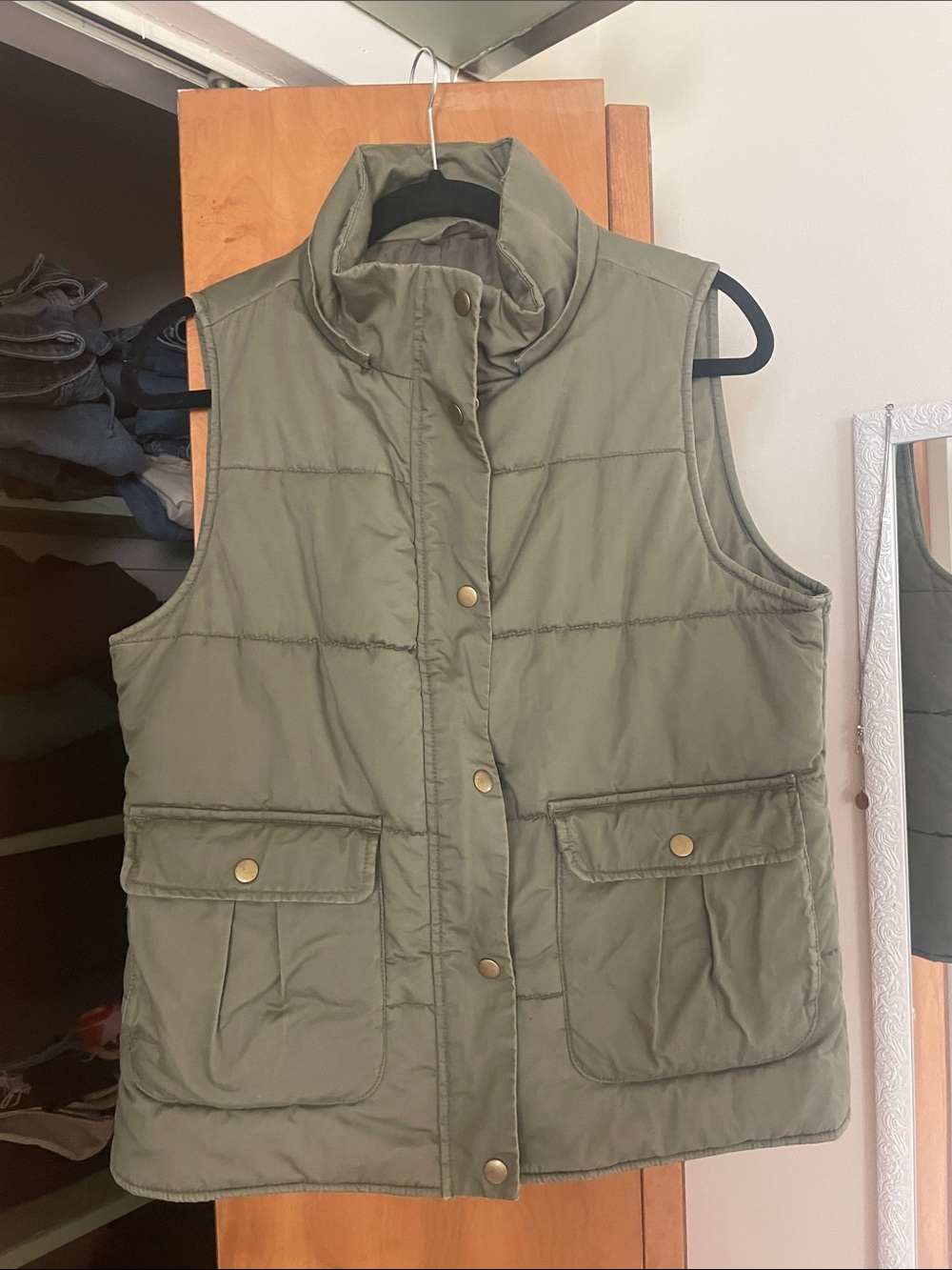 Gap Olive Quilted Puffer Vest - Women